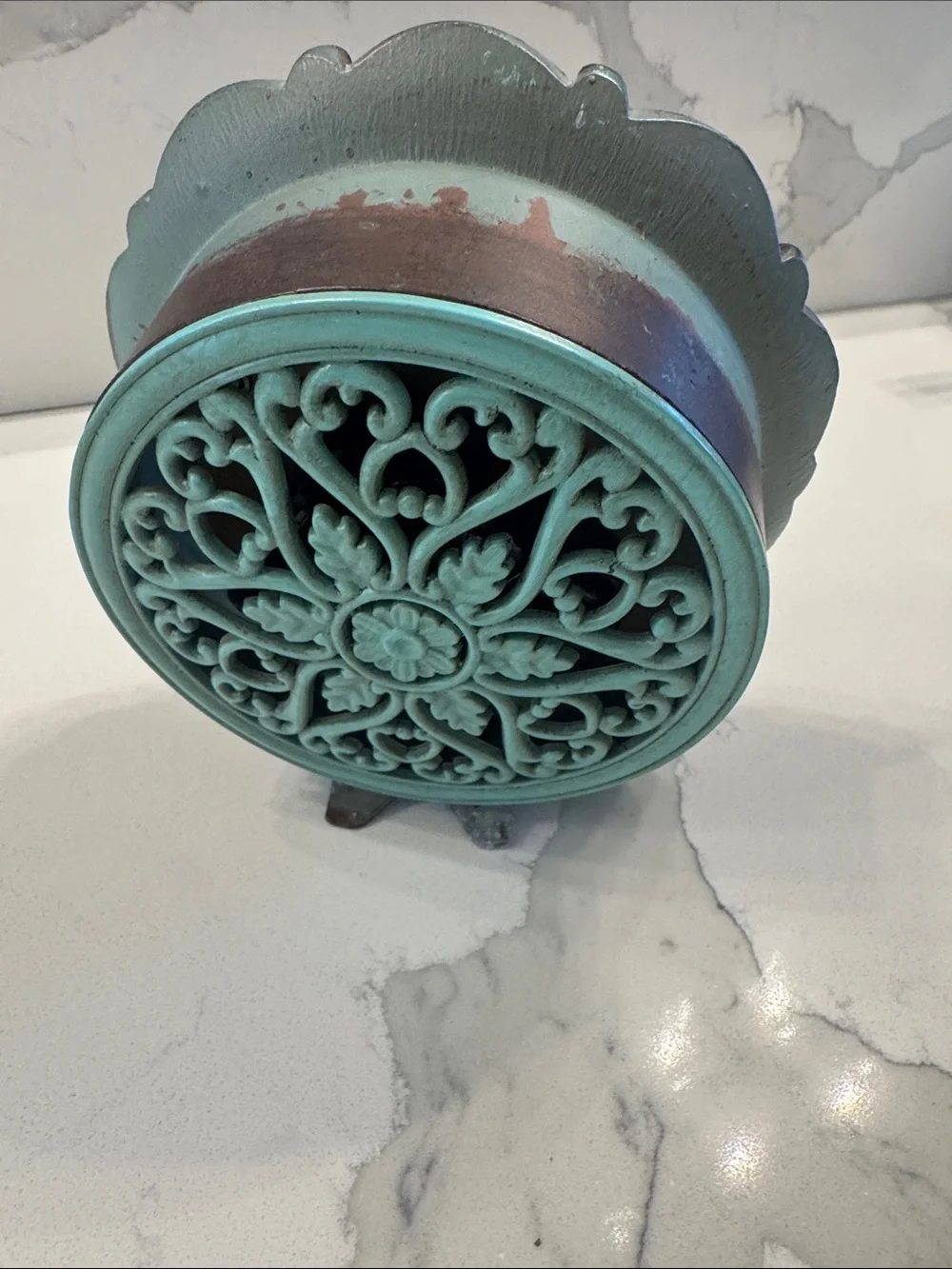 Retro Shabby Chic -Style Green and Brown Decorative Clock